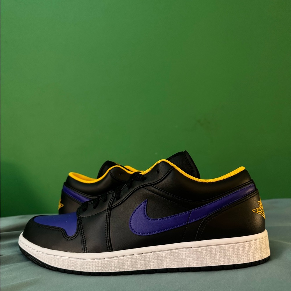 Nike Air Jordan 1 Low Dark Concord Size 12